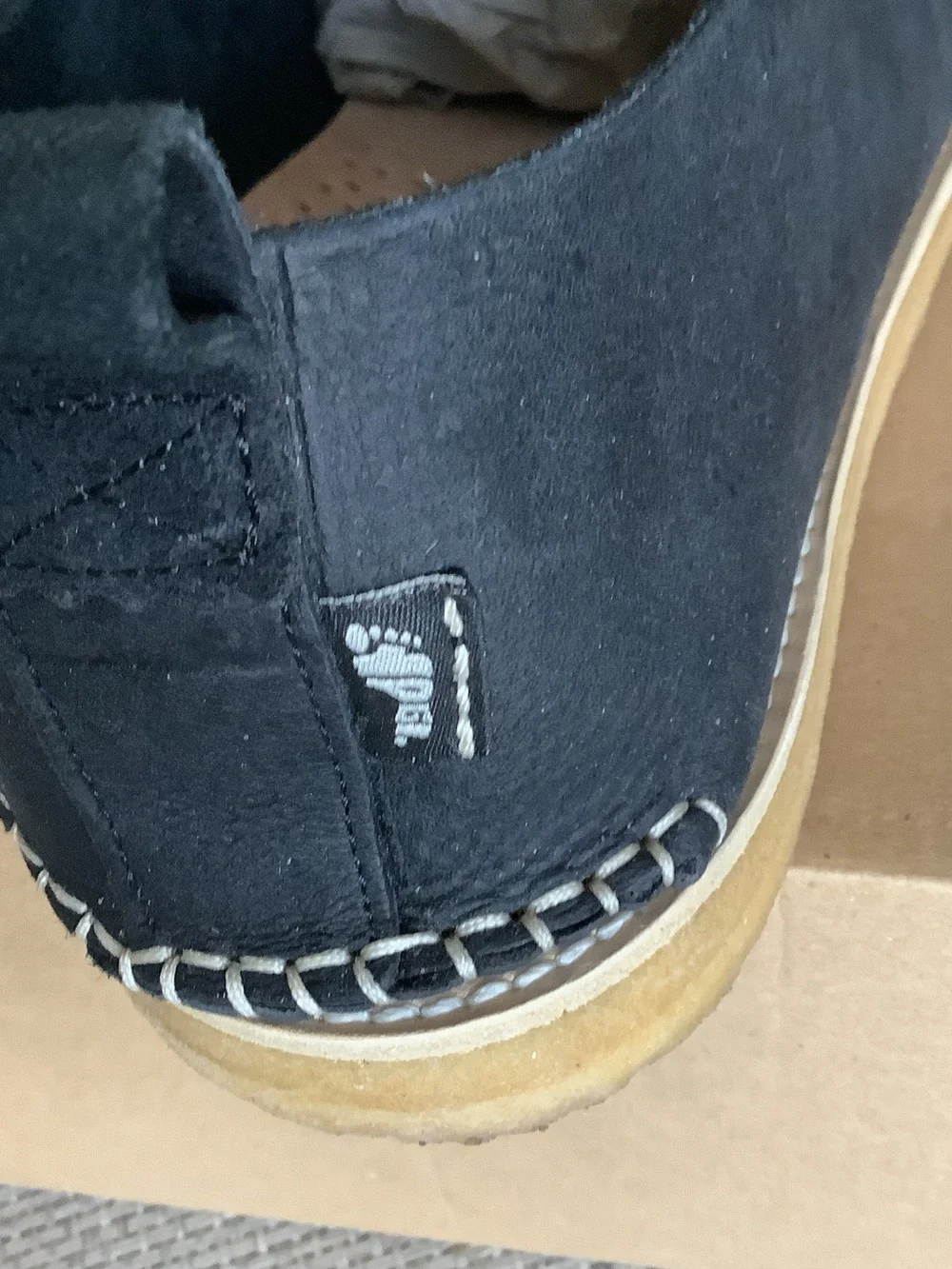 Men’s Black Leather Boat Shoes with Tan Laces